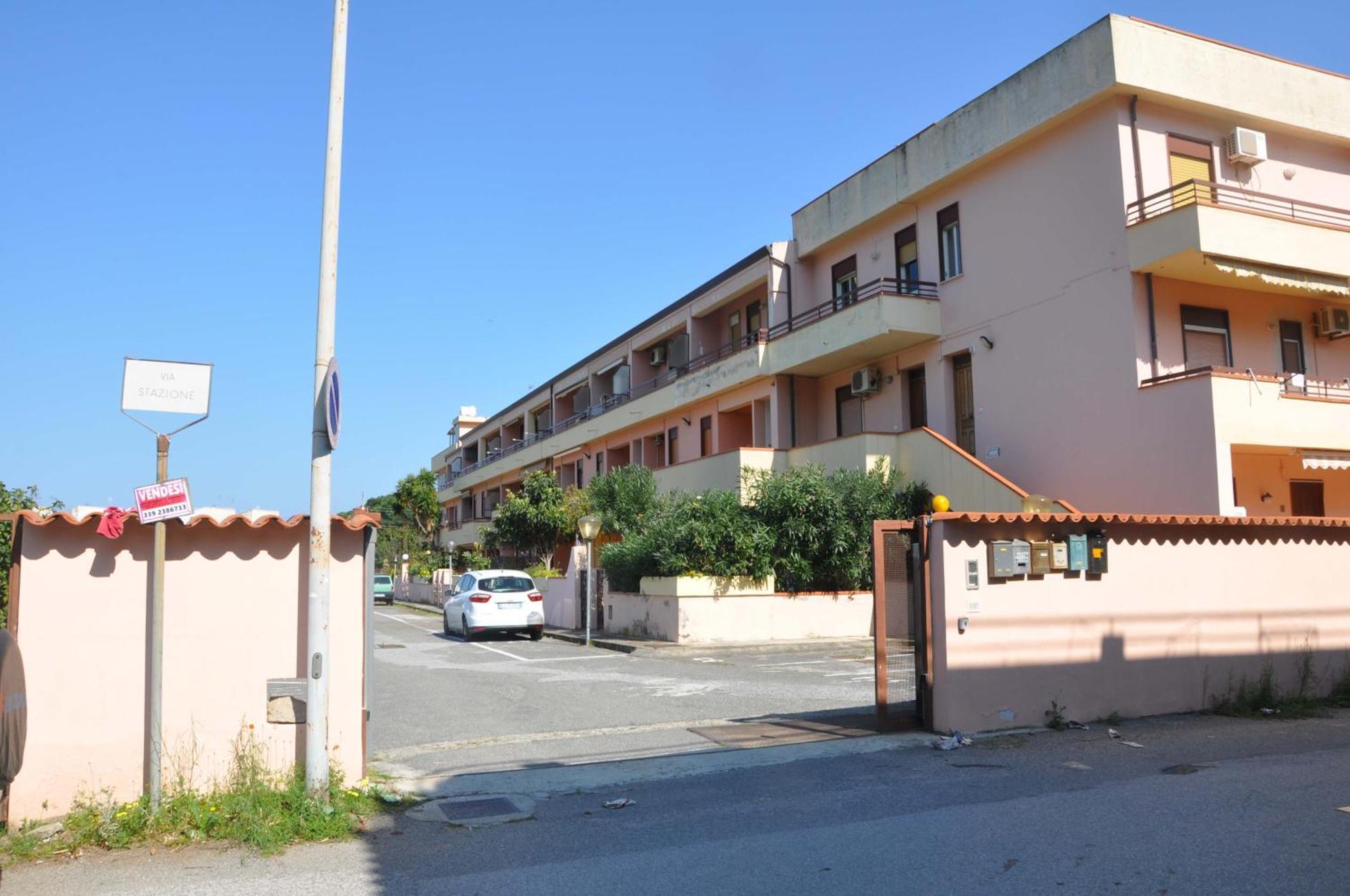 Ferienwohnung Casa Benny Difronte Al Mare Oliveri Exterior foto